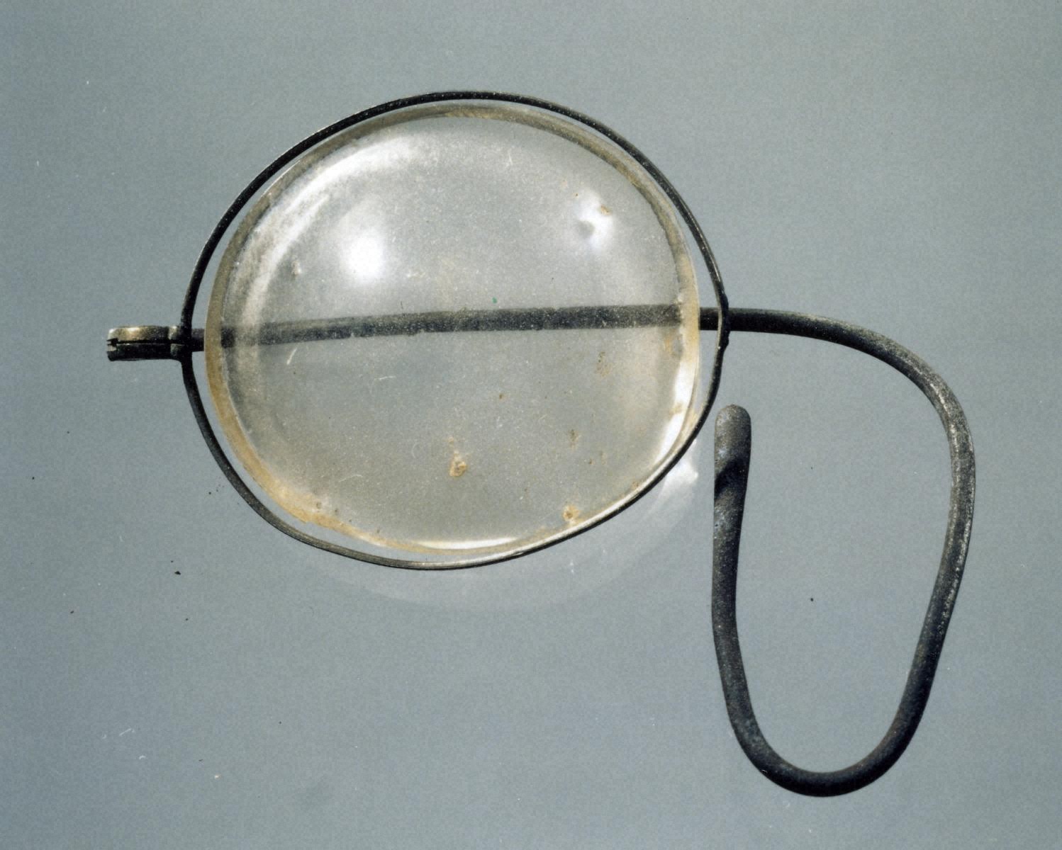 Damaged Lens with One Frame